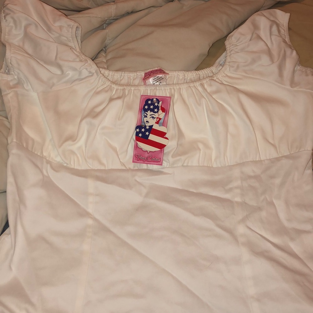 Pinup Couture brand new white peasant top